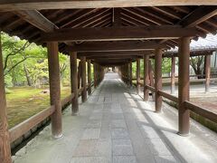 東福寺　通天橋と本坊庭園の共通券を購入

まずは通天橋

方丈と開山堂を結ぶ通路