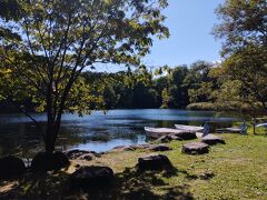 鳥沼公園でバーガーをいただきます。