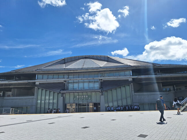 一旦千駄ヶ谷駅に戻ってきました