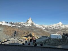 ゴルナーグラート駅に到着です。マッターホルンが奇麗に見えます。