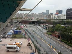 リニアで空港へ

龍陽路駅から空港までの車窓から見える景色。たった2日間の滞在だったけど、あっという間で楽しい時間だったな