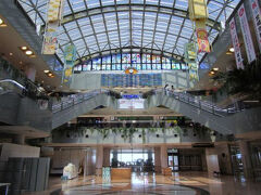 宮崎ブーゲンビリア空港に着きました。