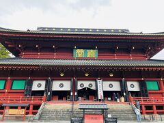 本堂（三仏堂）。

三佛堂券（４００円）を購入して、内部を見学させていただきます。

ちょうどお寺の職員の方？から『不定期で内部の見学ガイドをしますので、良かったらどうぞ。』とのことでしたので、参加しました。