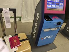 行ってきまーす！
関空にて。自動チェックイン、めちゃめちゃ便利ですね&#9786;️じぶんでタグをつけて、預け荷物の列もそこまで混んでなかなく。出国も自動化で、ものの30分程でGATEへ。