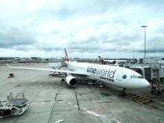 本日のジャカルタ行、カンタスA３２０。
前回羽田からシドニーで搭乗したのと同じ機材。

