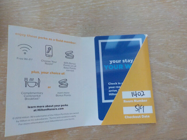 ここの部屋キーは、通常のプラスチックでした。<br />ヒルトンの中では、ここは安い分類に入ります。