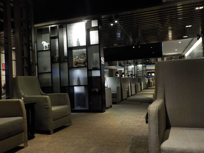 思ったよりは、椅子が空いてました。昔来たような感じもする。