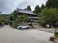 散策しながら、途中で参拝しました…