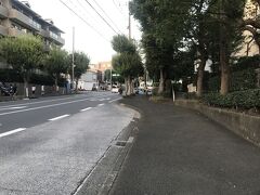 1時間ちょい風呂に入ってバスで新百合ヶ丘に行き、小田急線に乗り、生田で降りる