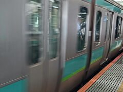 日暮里駅で 常磐線に乗り換え
　
東京～ 千葉～ 茨城と県をまたぎ
　