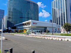 公園を歩いているとバイキンマンっぽい声が聞こえるなぁと思ったらアンパンマンミュージアムがありました。