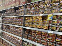 最後にハイパーマートというスーパーでお買い物✊

食材や石鹸など日用品のお土産を買うならここがおすすめです！！
ちょっとした雑貨（ポーチやマグネット、サロン）もあるので、お土産好きな方はかなりの時間楽しめますよ☺️✨


バリ島3日目も無事終了！
明日は最終日なので悔いのないようにしっかりと回り切りたいと思います！！