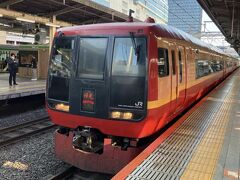 JR池袋駅から、特急日光号て東武日光駅へ
JRと東武の共同運行で、栗橋駅から東武日光線をとおります。