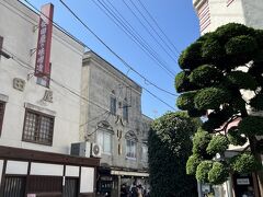 番場通りにある味噌漬けの安田屋の奥には、地元の人に親しまれてきた老舗の食堂『パリー食堂』