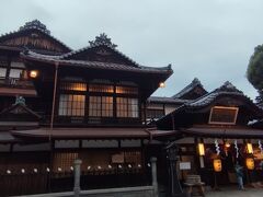 2019年１月から始まった
保存修理工事が終わり、
約５年半ぶりに姿を現した本館は、
今年の７月11日より新しく
再開しています。