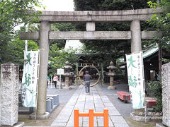 ■七社神社（飛鳥山 下車）
最後は、王子の飛鳥山公園の南東側に鎮座する神社です。
境内には茅の輪くぐりが設置されていました。

*七社神社 住所：東京都北区西ヶ原2-11-1