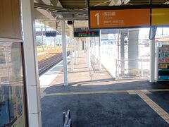 ここ大館駅では50分の乗り換え時間。一度改札をでてコーヒーを飲んできます。