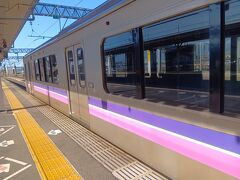 701系の電車です。昔の青い森鉄道の電車に似ているかも。