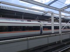 栃木駅は、リバティもスペーシアも必ず止まります。
