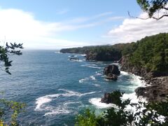 すごい！
うちの方は海といえば砂丘なので、
こういう断崖絶壁的な荒々しい海は新鮮！