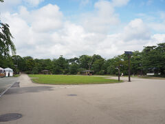 「千秋公園」
久保田城二の丸跡
久保田城は、もとから天守閣のないお城です
