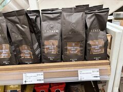イタリア食材店に移動