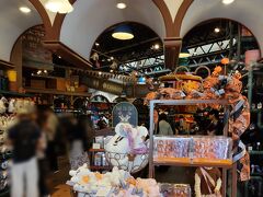 ショップ巡りをしたり