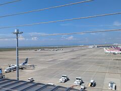 まずはスカイデッキ。
早朝便に乗る時は、ここはクローズ。
久しぶりのスカイデッキです。