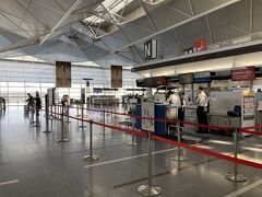 チェックインカウンターではなく貨物ターミナルを目指します