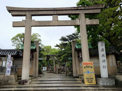 岸和田城に向かう途中には岸城神社、岸和田祭(だんじり）の発祥の宮です。

