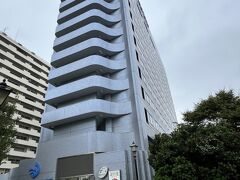 前夜泊まったデイナイスホテル東京。
東京メトロ木場駅から永代通りを西へ徒歩5分です。