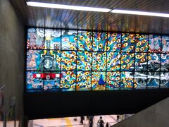 新橋のステンドグラスはこちら
孔雀とSL

普段行かない地域を東京散歩しました。
さてこれから1時間近くかけて帰宅。