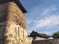 華西門。
今夜のイベント鑑賞にあたり下見来ました