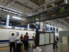 　博多駅で30分のインターバルを設け、お昼ご飯を買い出すのも定例の儀式の一つ。ところがセブンイレブンが改装工事に入っていて、系列のお弁当屋さんも閉鎖中でした。
　午前中早い時間だったので、他のお弁当屋さんに回ることができたけど、遅い時間だと品切れになりそう。１日も早い復活を望むばかりです！
