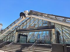 結局乗り換える回数を減らしたくて、美麗島駅まで歩いてきました。
これが無駄に歩数が増える原因ですね。
