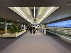 この日も乗り継ぎは無いのでイミグレを目指して進んでいきます。
いつも混んでる仁川ですが、この日はサクッと入国完了！