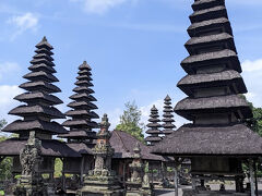 タマン アユン寺院と言えば、
メルと呼ばれる多重塔が並ぶこの風景！
