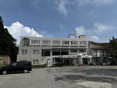 ホテルサニーバレーに到着。