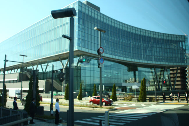 東北新幹線”はやぶさ”にて盛岡駅下車　