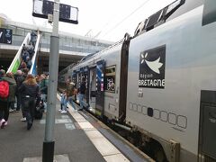 9:20にレンヌに到着しました。たくさんの人です(＠_＠;)

本当に、何してたんだろう…と落込みましたが、ともかく次は何としても10:45のモンサンミッシェル行きのバスに乗らなくては！です。