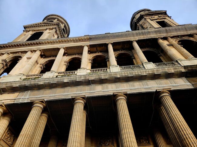 『ダ・ヴィンチ・コード』で初めて認識した教会です。『ノートルダム大聖堂』に次ぐ2番目に大きな教会だそうです。