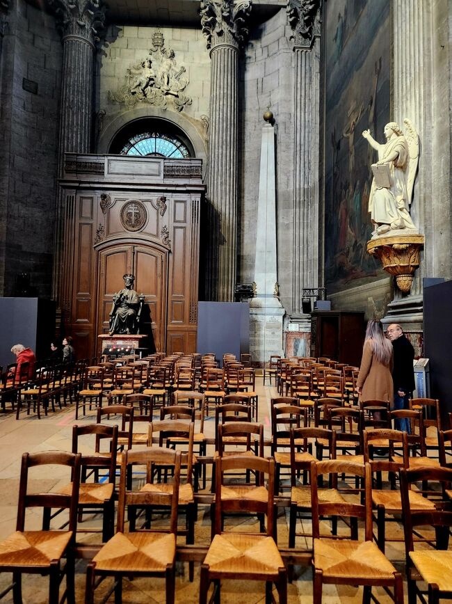 【ダヴィンチコード】で【ローズライン】のシーンで登場した【オベリスク】です。やっと確認する事が出来ました。