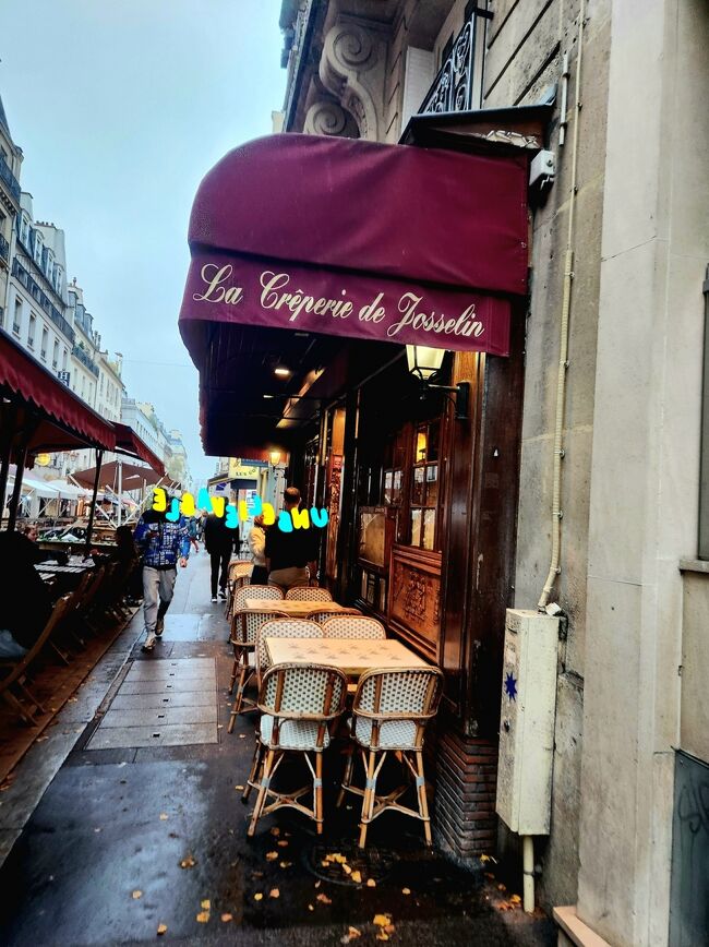 18:11　とうとう傘を差さなくならない程の雨に降られてしまいました。〈ガレット〉を食べに『クレープリー・ジョスラン』に来ました。