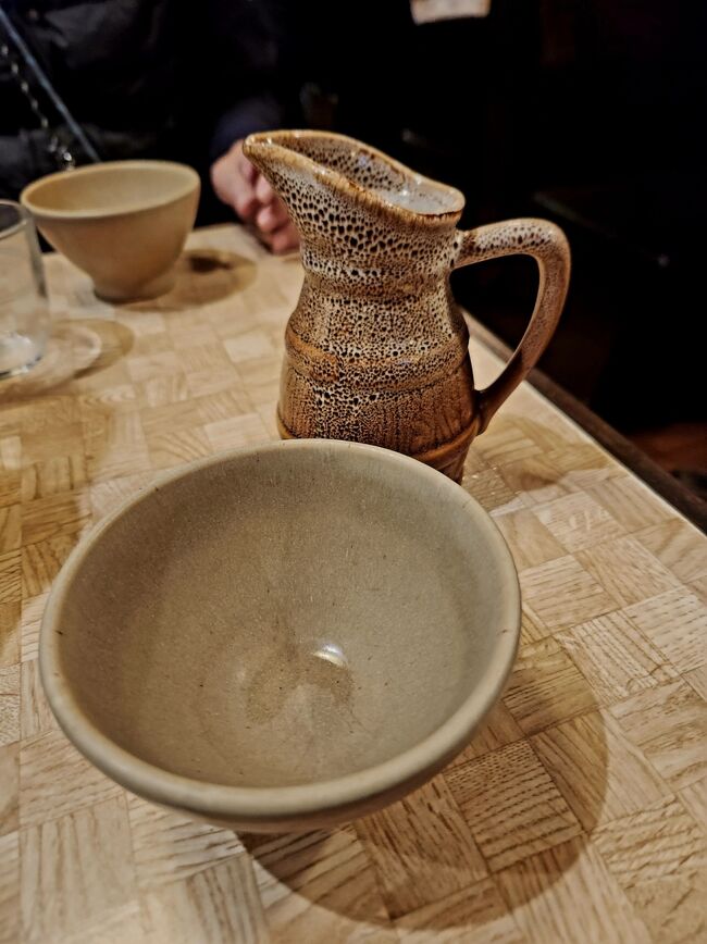 こちらが〈辛口シードル〉が250ml入りのカラフェ5.5€(894円)です。