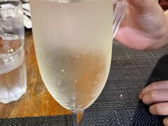 夜ごはんはホテルのレストランのバリ料理へ。