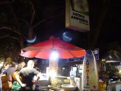 今日こそ夕食はAMPHIBIA！とお店に向かいました。
ちゃんとやっていました。
