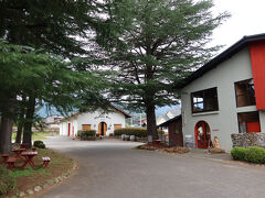 道の駅　はくしゅうから100mも離れていないところにあるシャルマンワイナリー。100年の歴史を持つワイナリーです