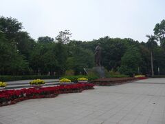 12:30
ランチ後、レーニン公園へ移動しました

