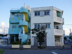 宿　オセロ　＜石垣島＞ 
石垣港から徒歩10分位です。 