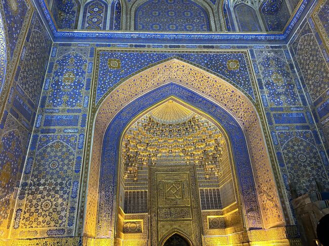 ウズベキスタン独立10周年　記念　O’ZBEKISTON 10 TOSHKENT ウズベキスタン独立10周年 記念 O'ZBEKISTON 10 TOSHKENT